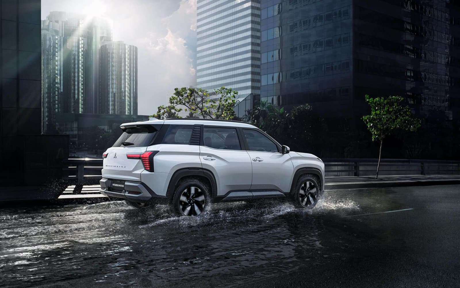 Mitsubishi Destinator view 3