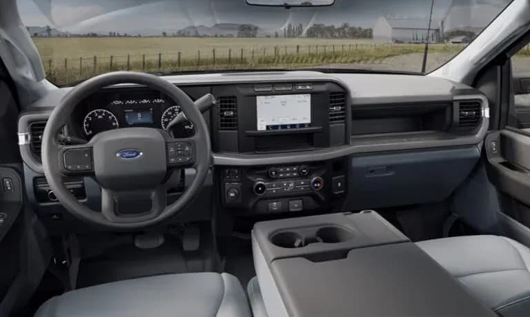 Ford F-350 view 3